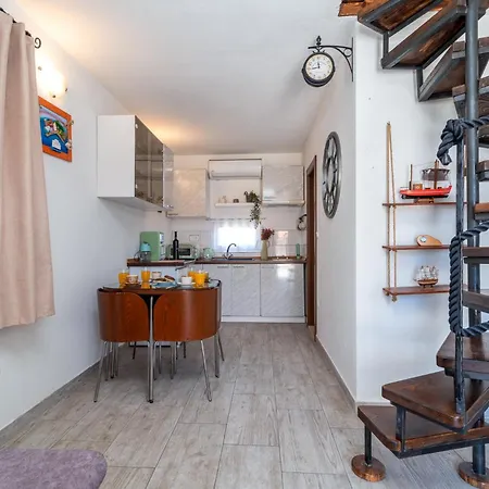 Donadina-dalmatian Heritage House Appartamento *