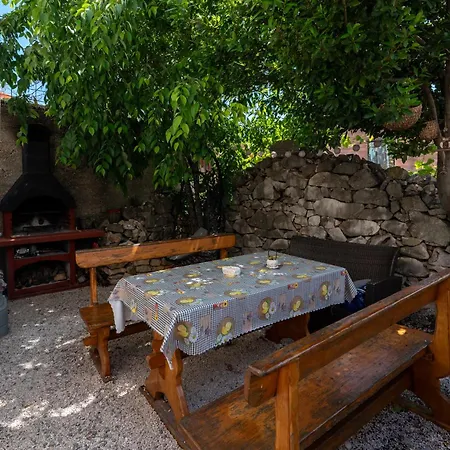 Donadina-dalmatian Heritage House Daire Trogir