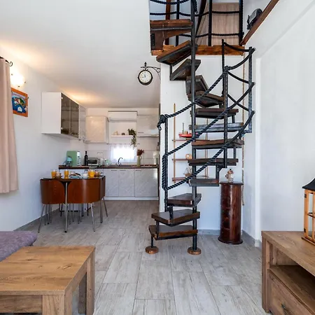 Donadina-dalmatian Heritage House Apartment