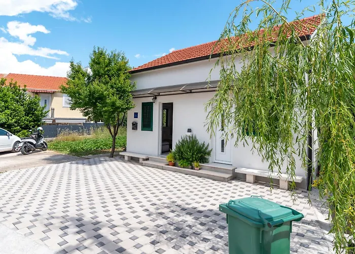 Donadina-dalmatian Heritage House Daire