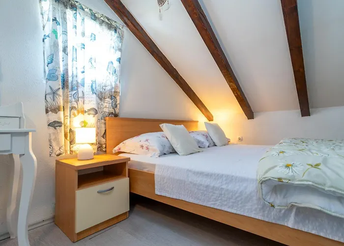 Donadina-dalmatian Heritage House Daire *